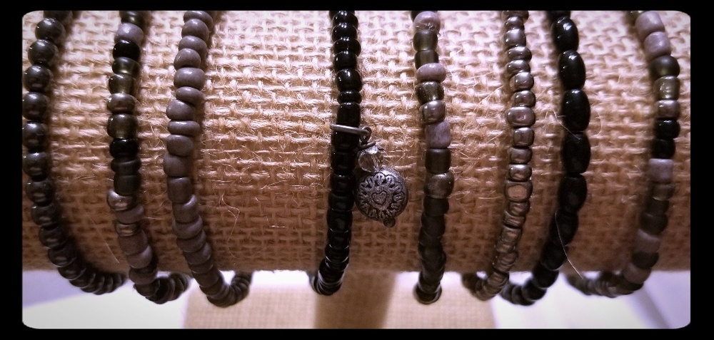 Handmade stretch bracelets - Picture 2 of 5